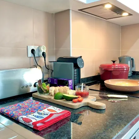 Modern Center Lejlighed *